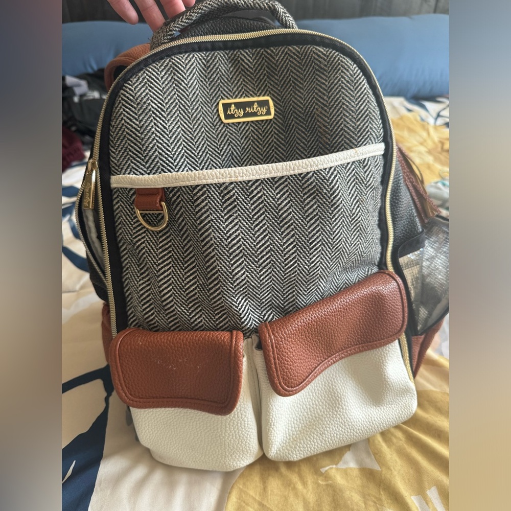 Itsy Ritsy Boss Diaper Bag